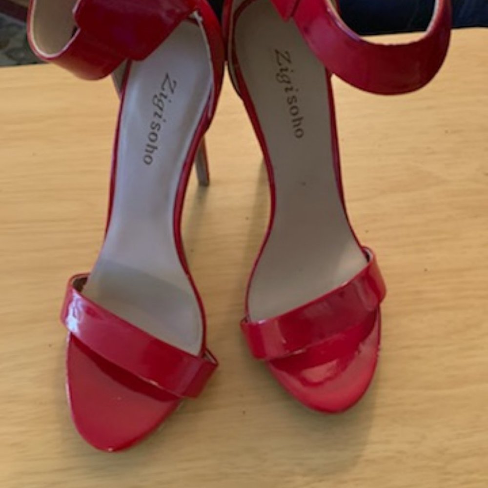 Zigi Soho Red Patent Leather Size 8.5 heels